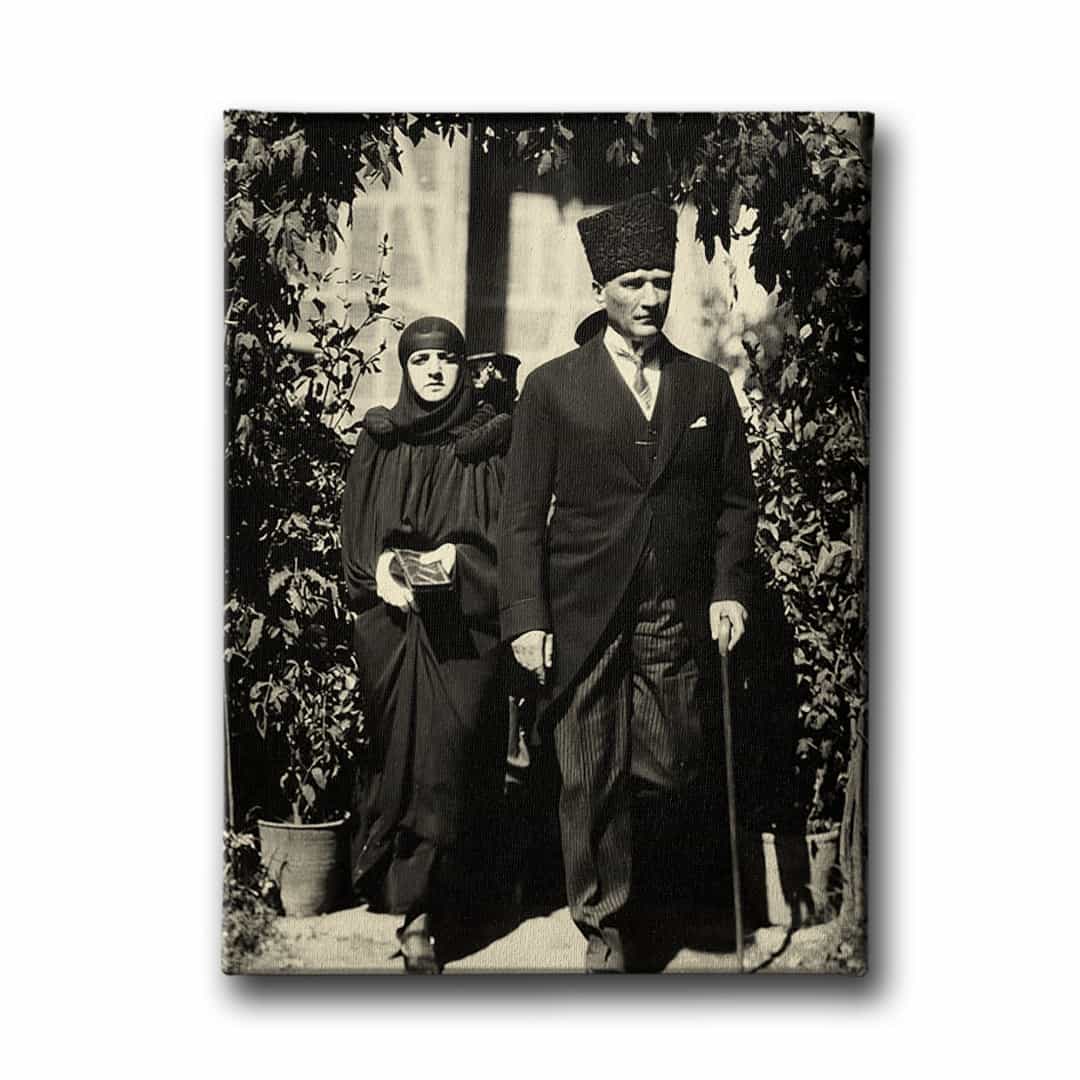 Makbule Hanim Ve Ataturk Kanvas Tablo